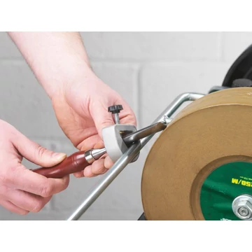 Asztalos és faesztergályos szerszámok élezése EGYÉNI OKTATÁS