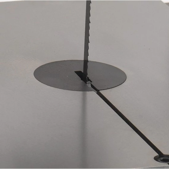 Asztalbetét (ajaklemez) BS250 és Sabre-250 szalagfűrészekhez